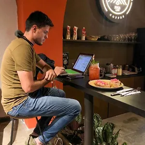 La Sucursal Hostal Cali